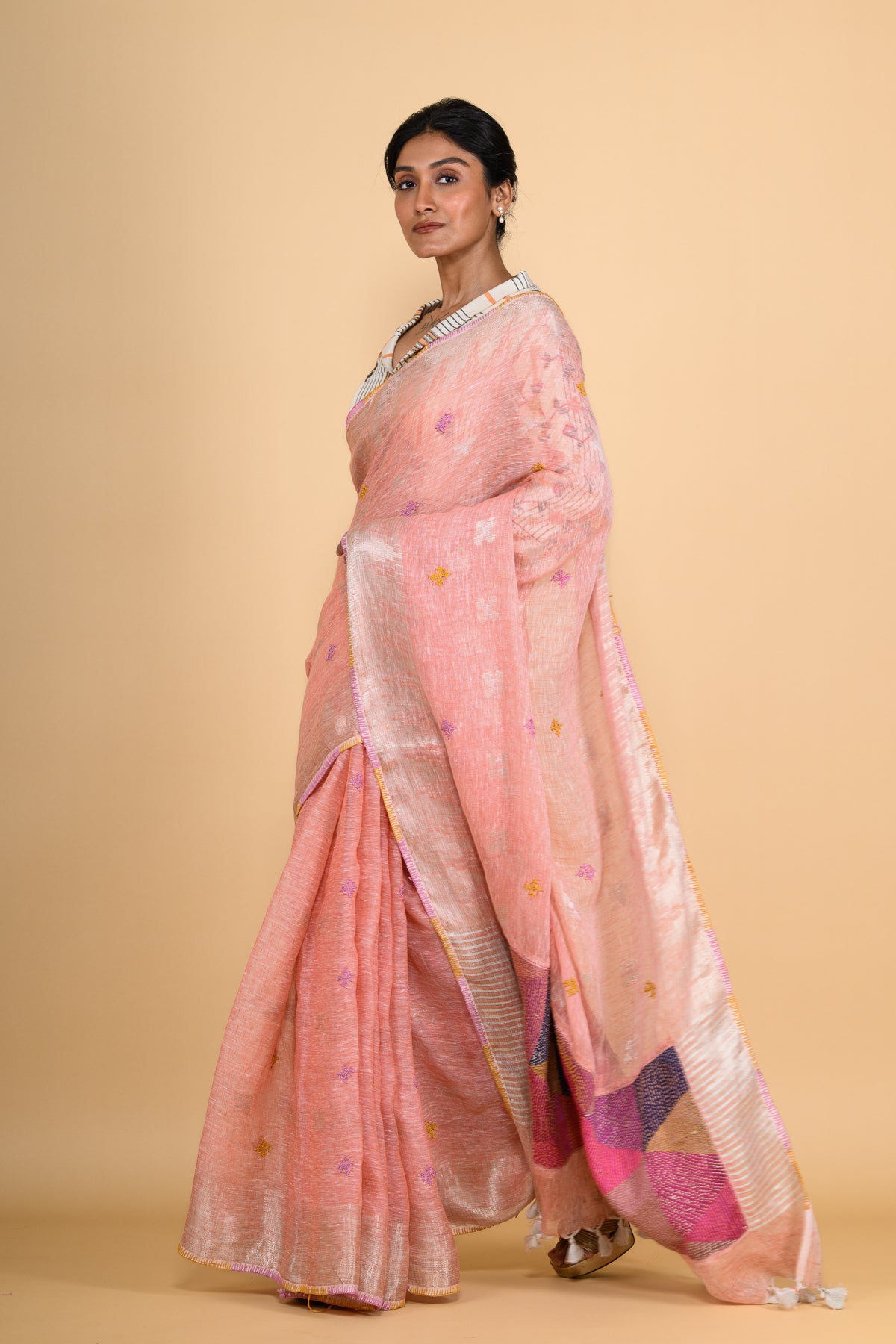 Pure Linen Pink Patchwork Saree with Tikki & Thread Work