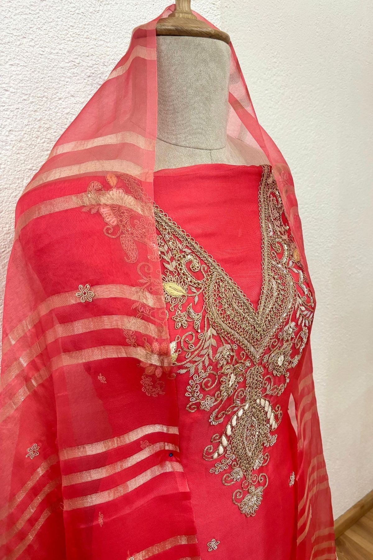 STRAWBERRY ORGANZA SUIT