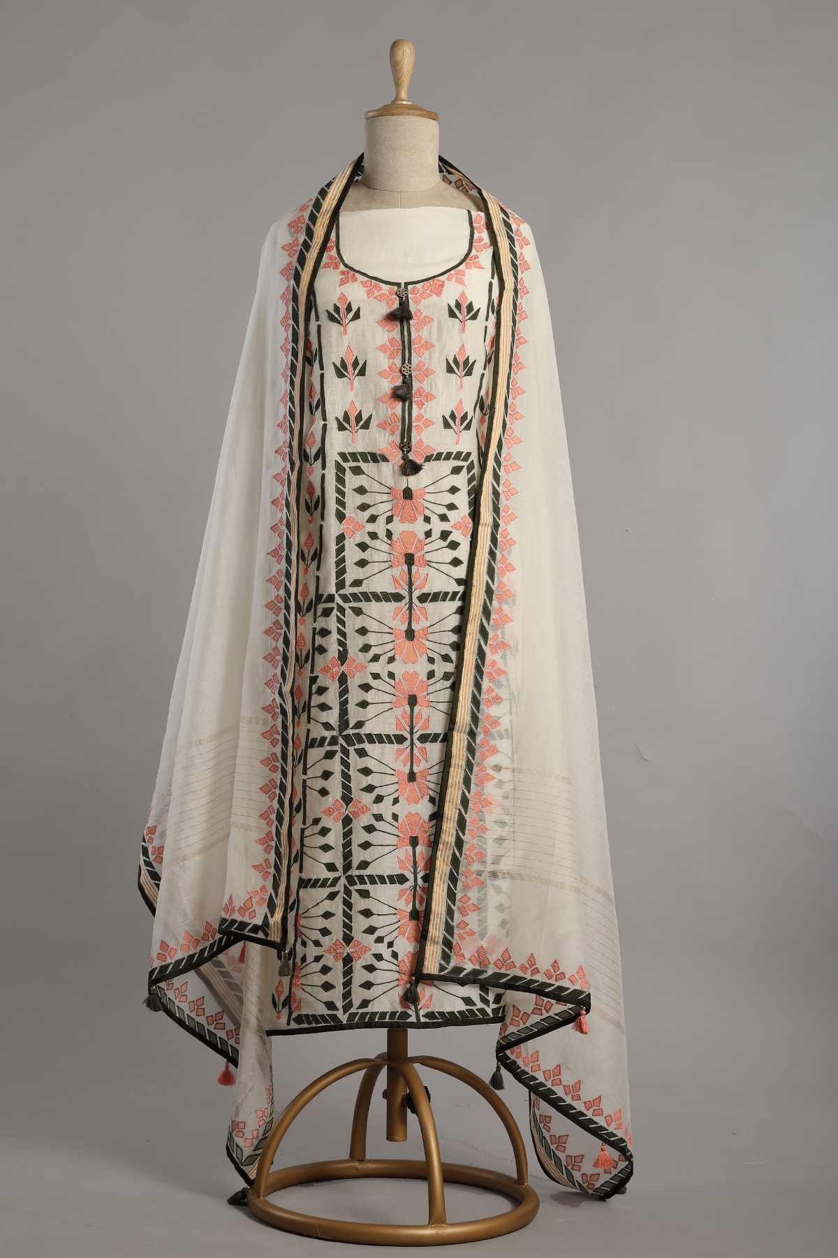 White Mul Kurta Set with Dual Tone Applique Embroidery