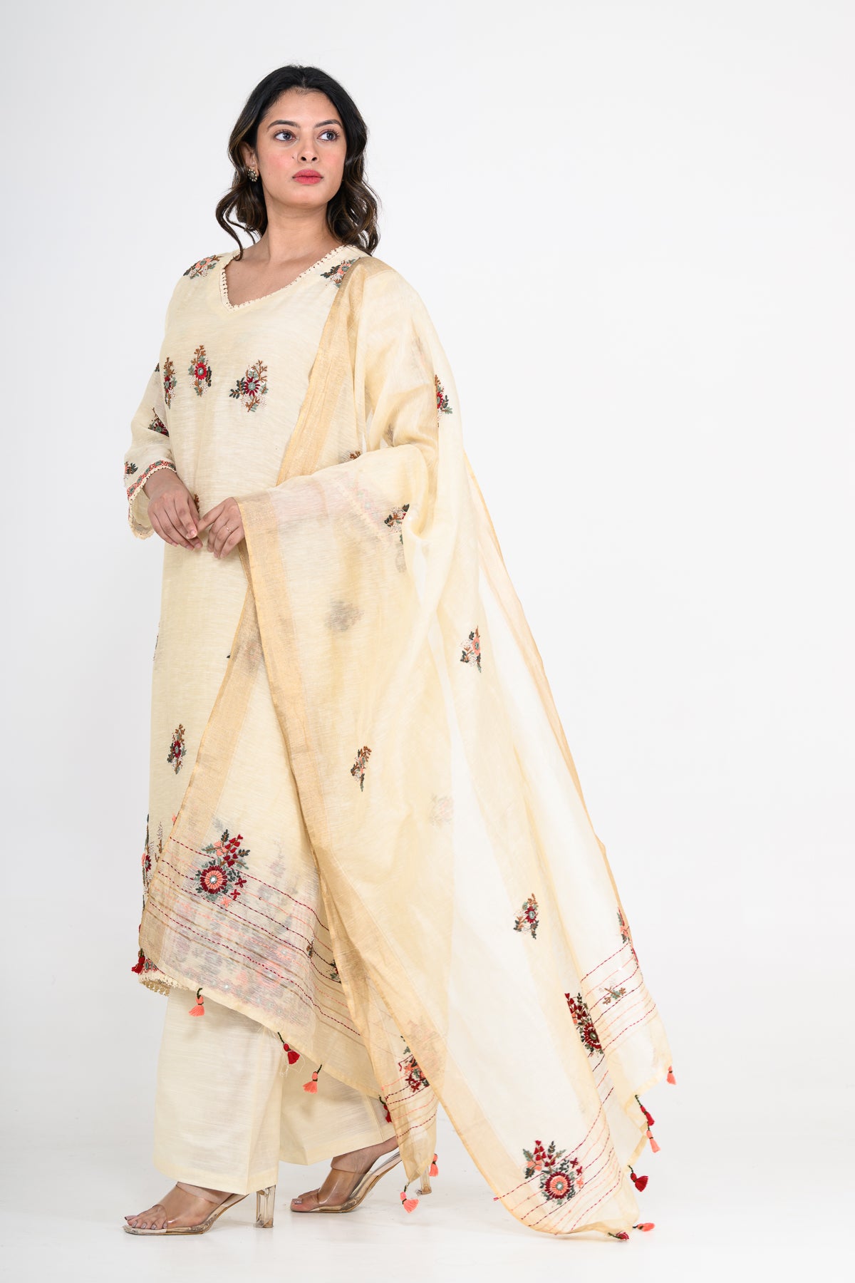 Pure Linen White Kurta Set & Dupatta with Thread Work