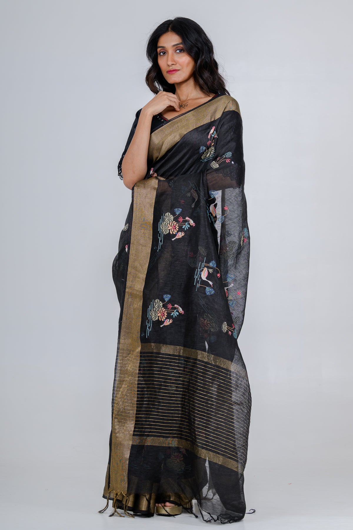 Black-Gold Dual Tone Floral Printed Pure Linen Saree