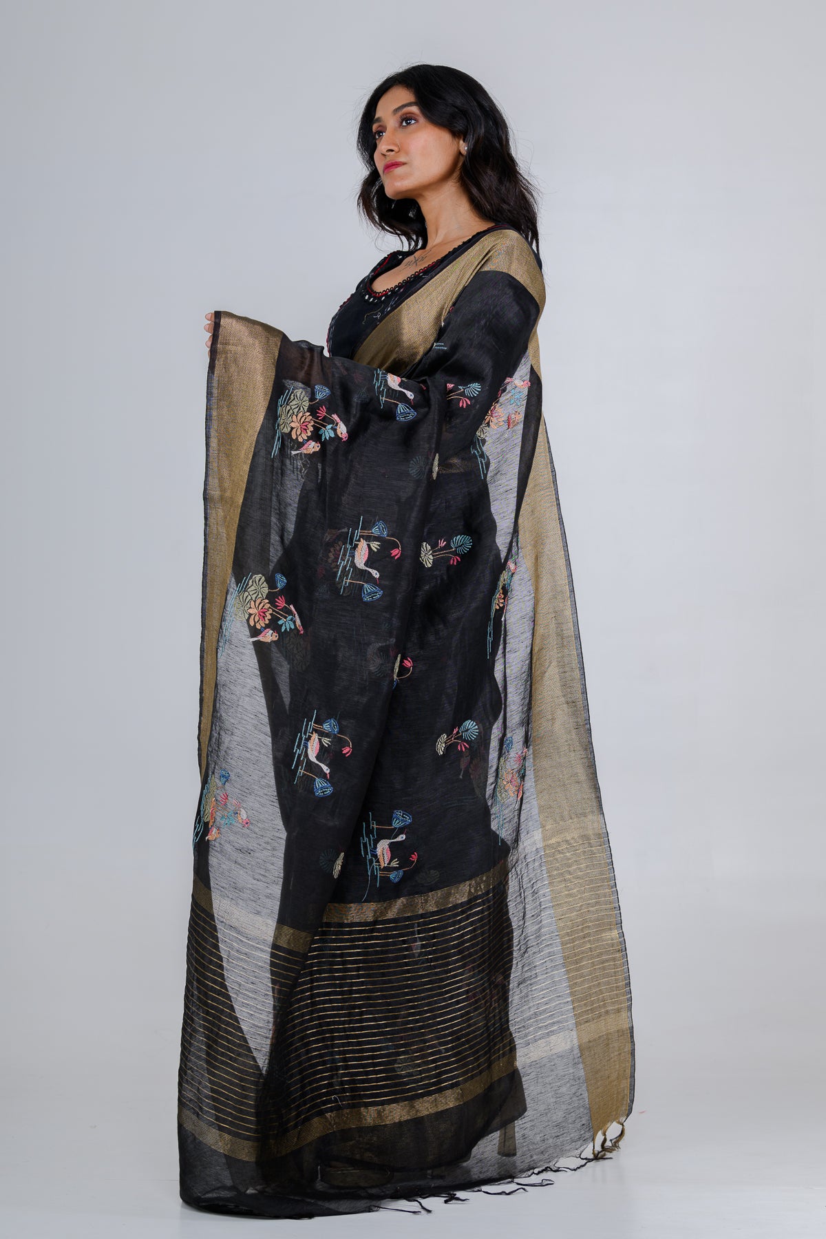 Black-Gold Dual Tone Floral Printed Pure Linen Saree