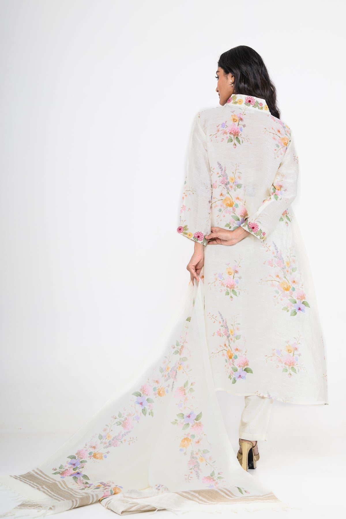 Pure Linen Printed Kurta Set with Resham & Tikki Highlights