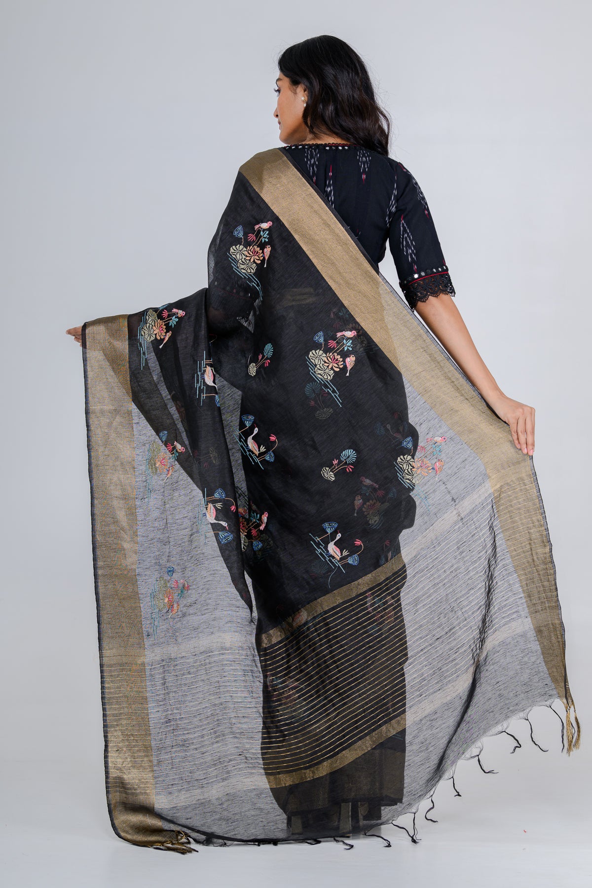Black-Gold Dual Tone Floral Printed Pure Linen Saree
