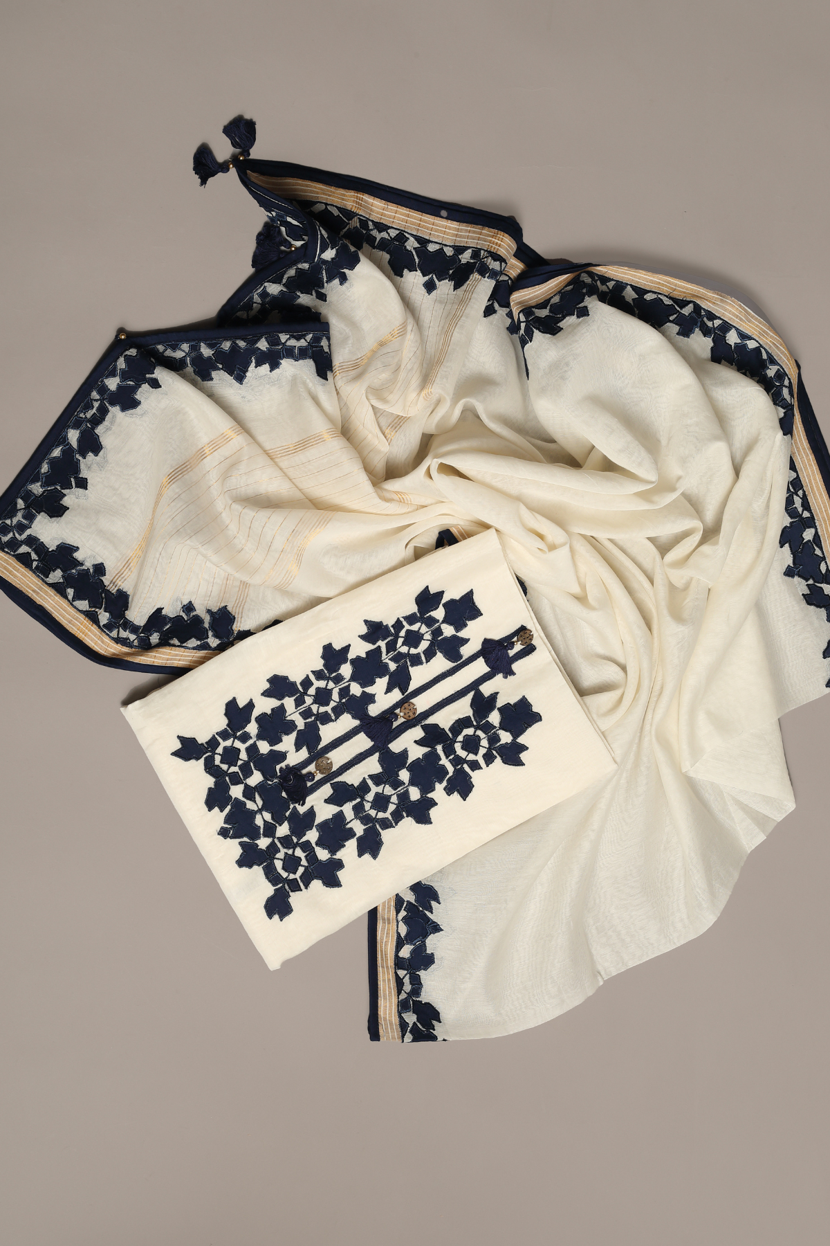 White-Deep Blue Dual Tone Mul Kurta with Geometrical Applique Motifs