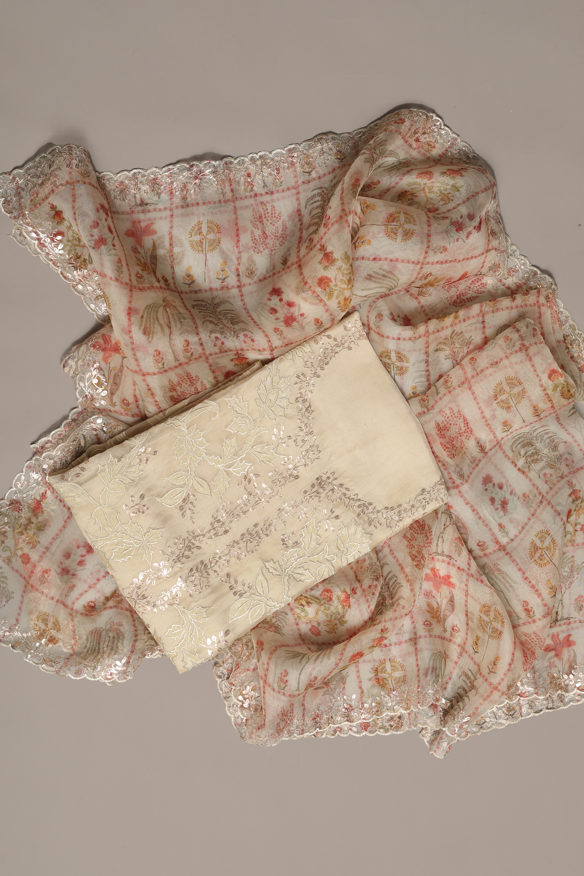 Off White Organza Kurta Set with Mesmerizing Applique & Zari Pitta Work