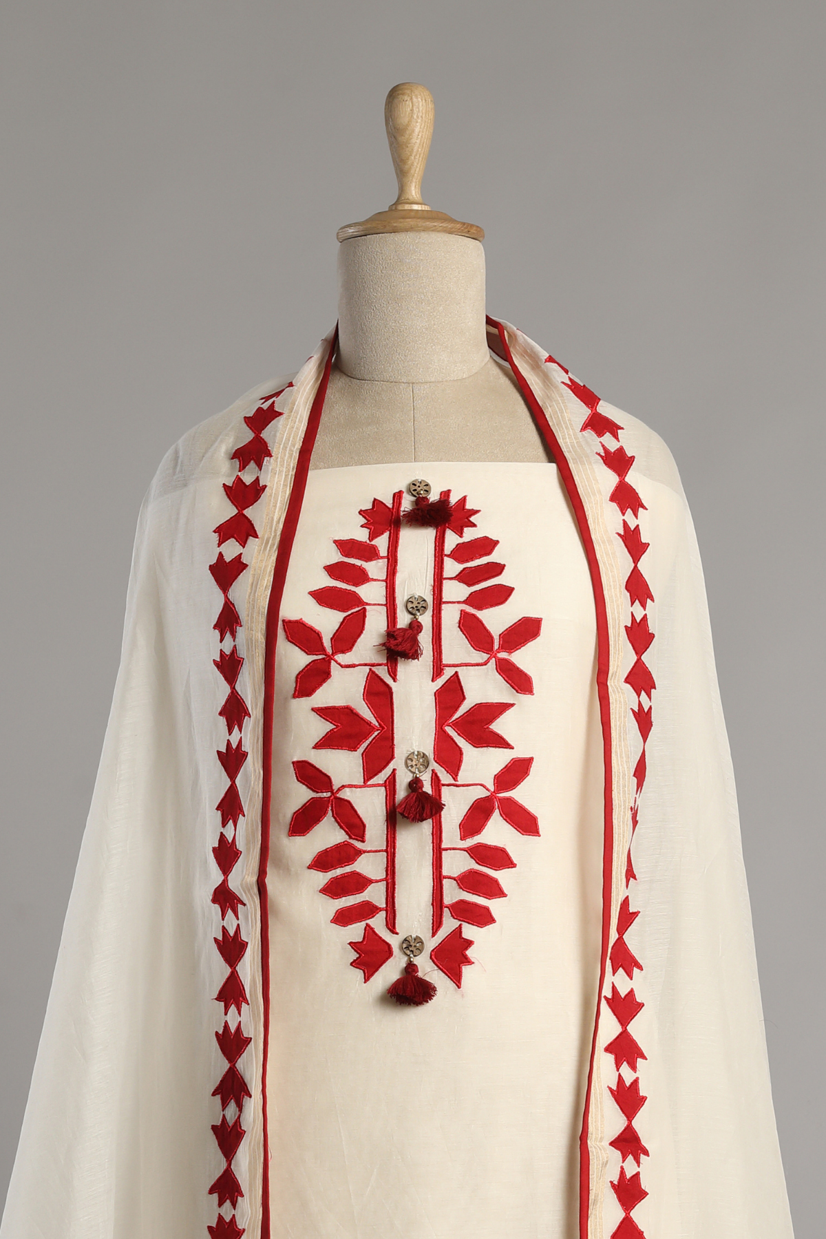White & Red Soft Mul Kurta Set with Floral Applique Work