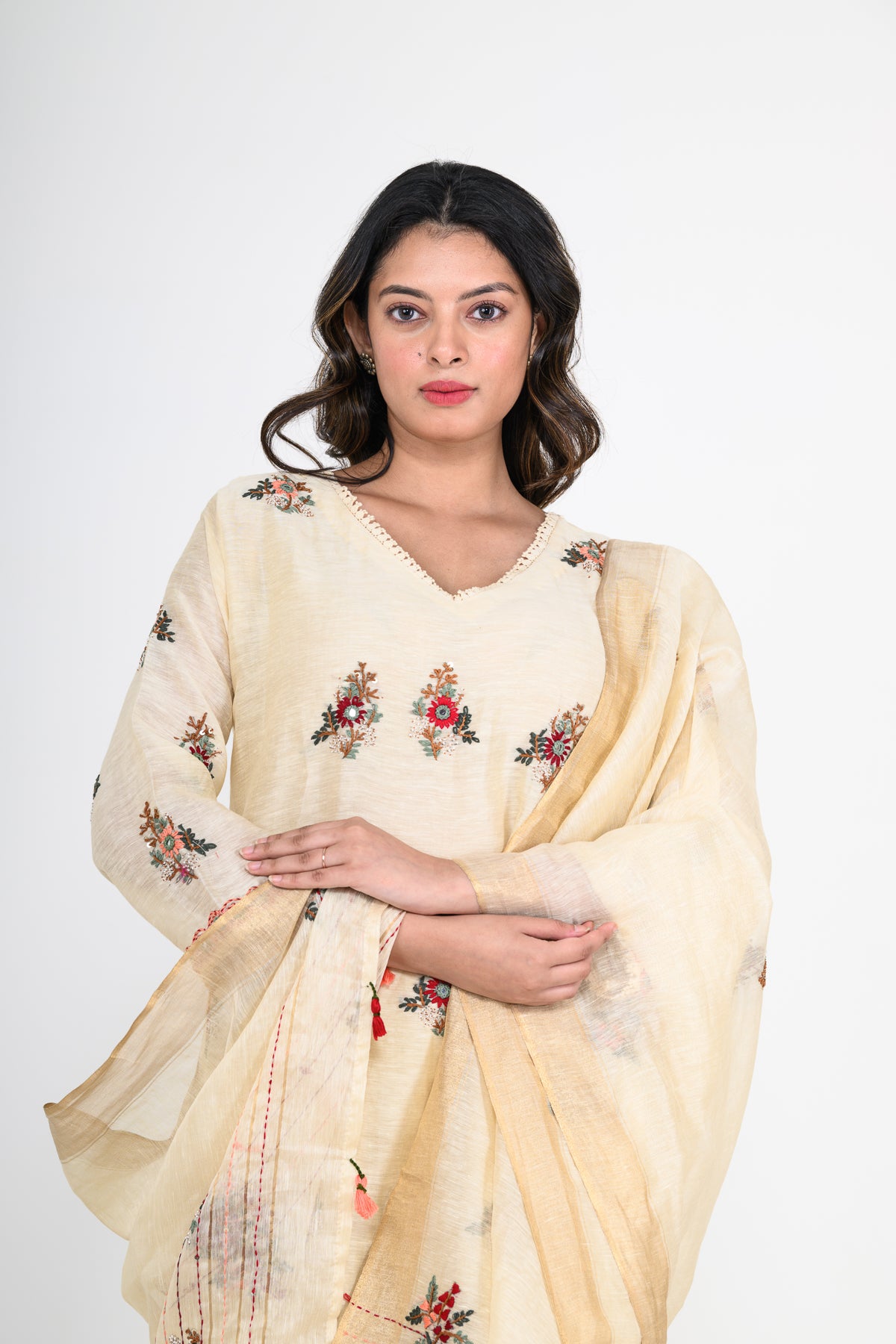 Pure Linen White Kurta Set & Dupatta with Thread Work