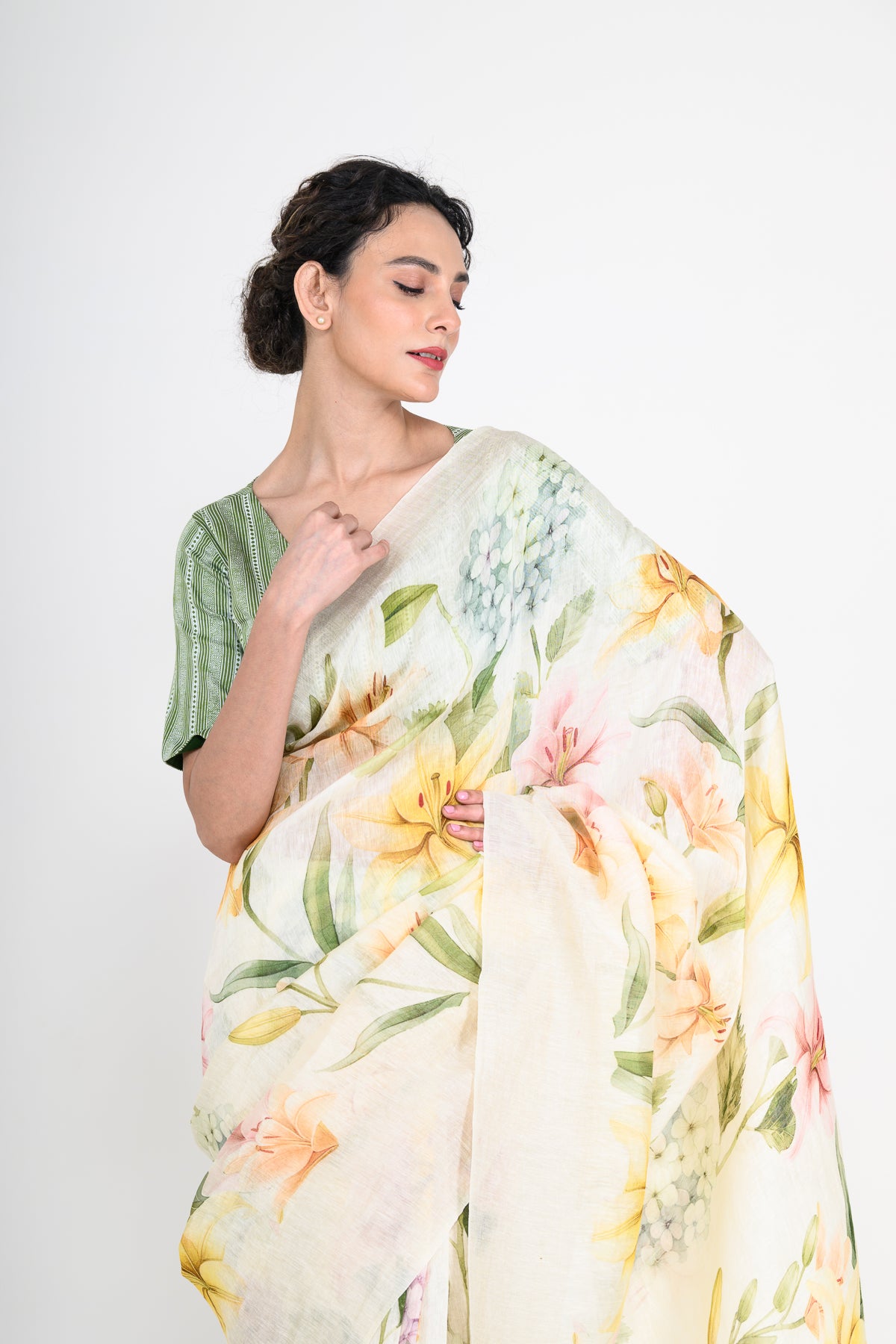 Floral Printed White Pure Linen Saree