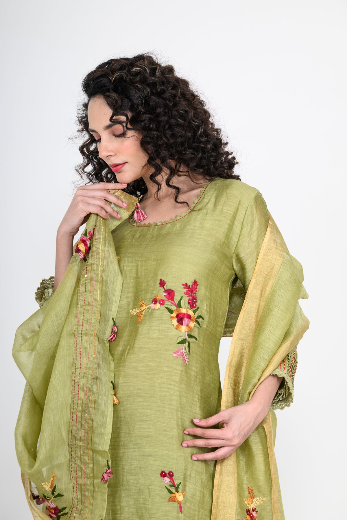 Leaf Green Thread Embroidered Pure Linen Kurta Set & Dupatta