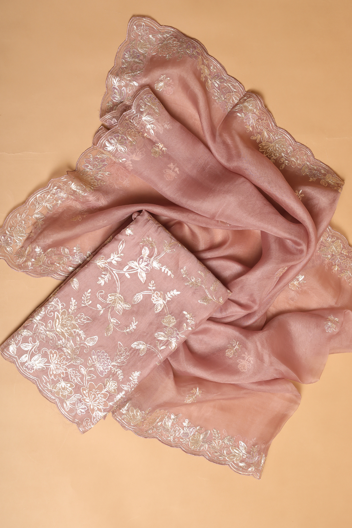 Dusty Pink Organza Kurta Set with Applique & Zari Pitta Embroidery