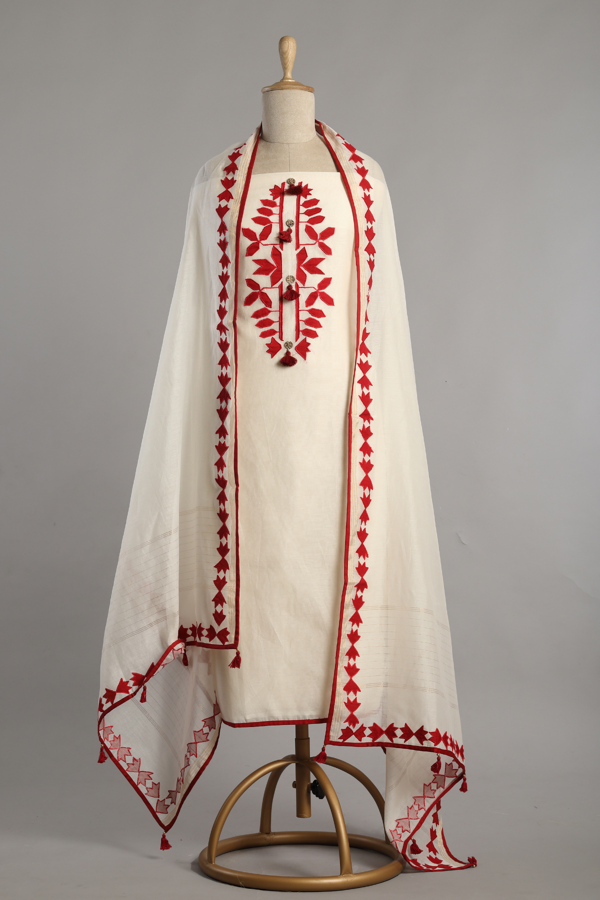 White & Red Soft Mul Kurta Set with Floral Applique Work
