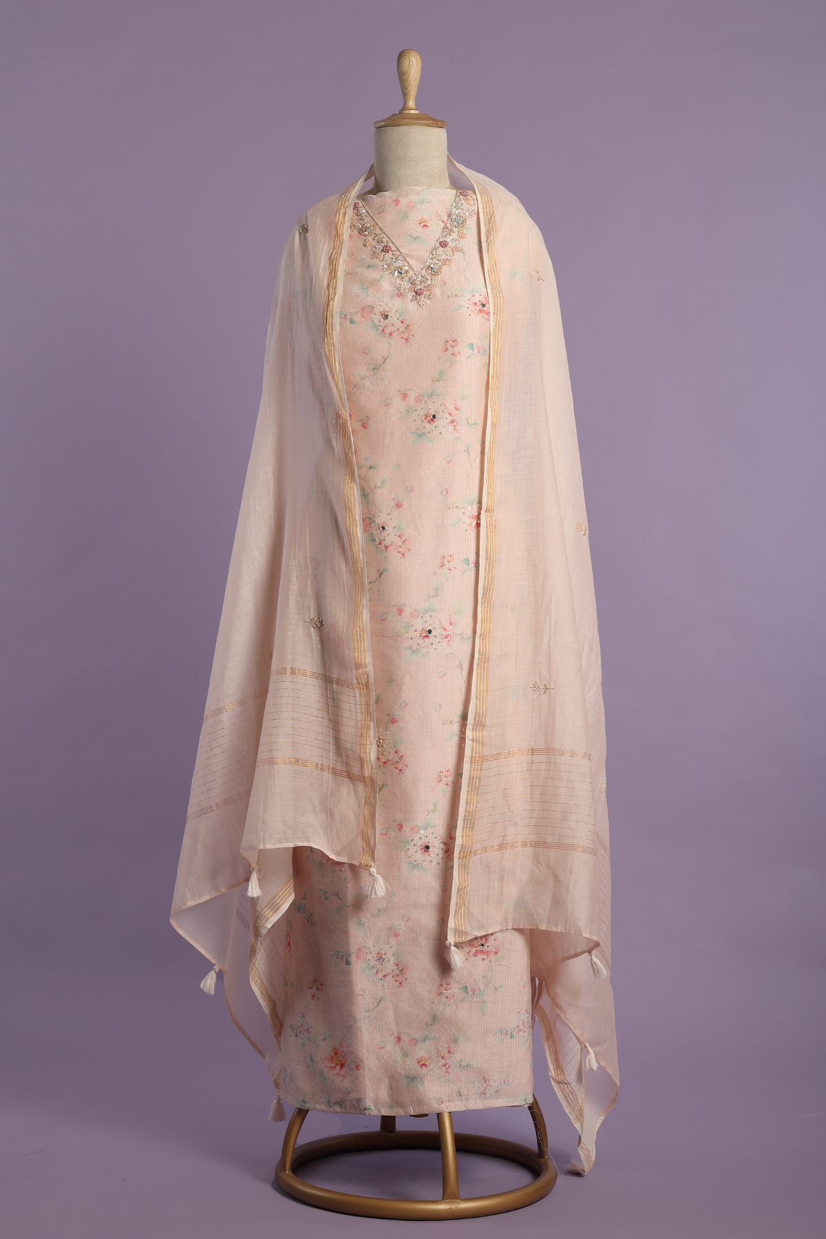Floral Printed Zari Mul Kurta Set with Hand Embroidered Neck Work