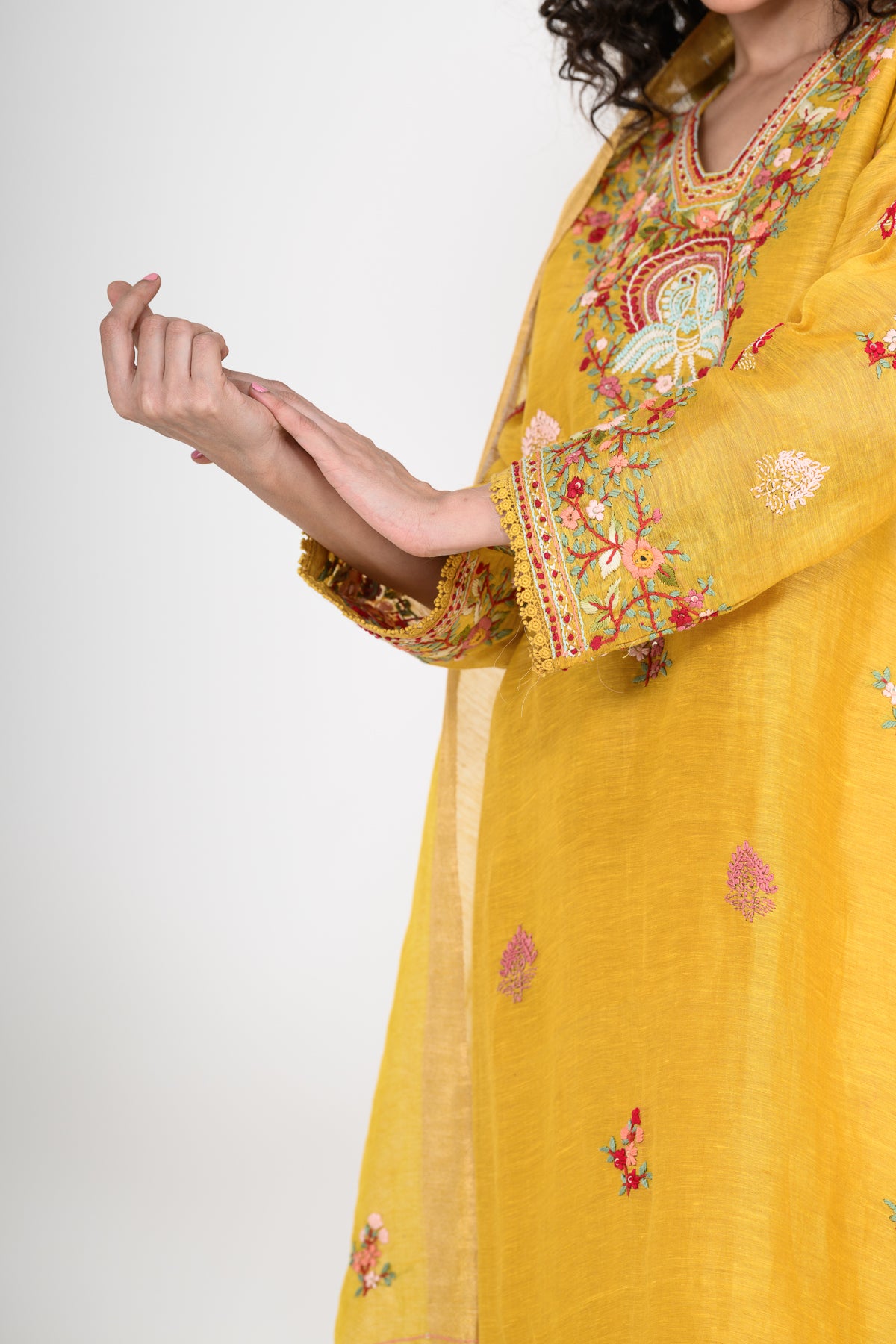 Mustard Yellow Kurta Set & Dupatta with Thread Work in Pure Linen