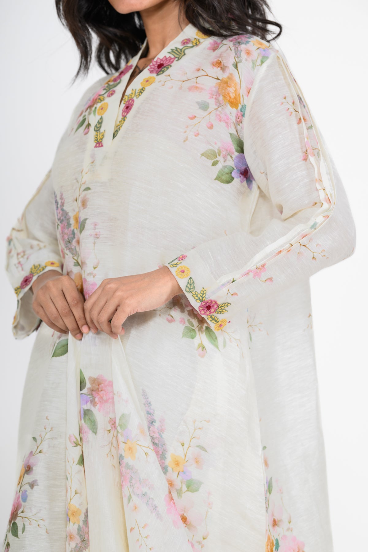 Pure Linen Printed Kurta Set with Resham & Tikki Highlights