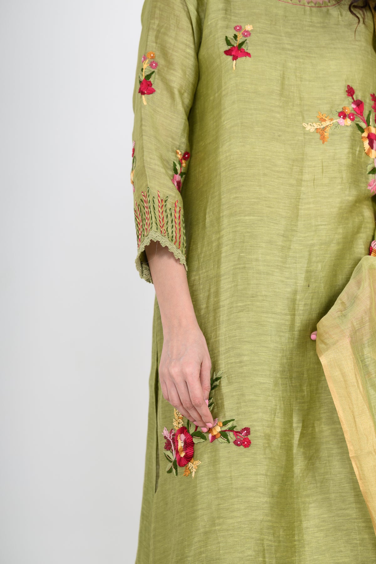Leaf Green Thread Embroidered Pure Linen Kurta Set & Dupatta