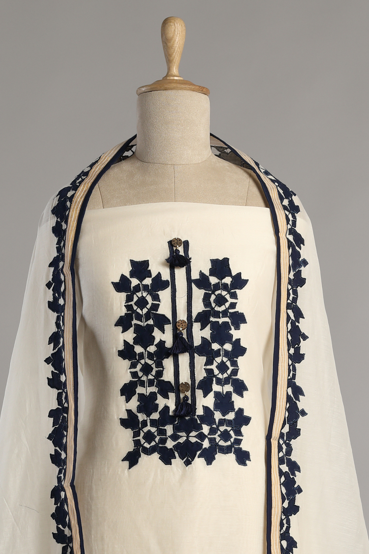 White-Deep Blue Dual Tone Mul Kurta with Geometrical Applique Motifs