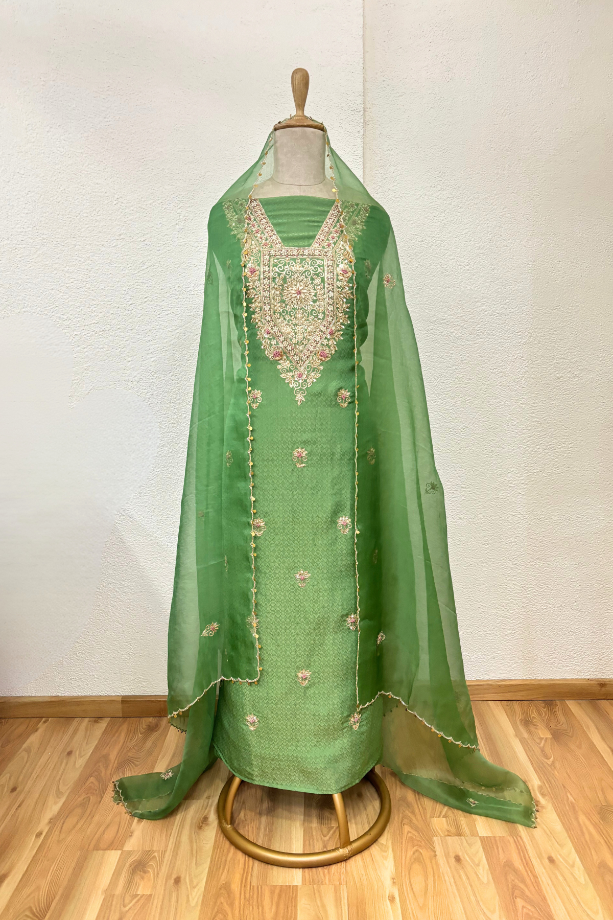 GREEN JAQUARD TISSUE ZARDOZI