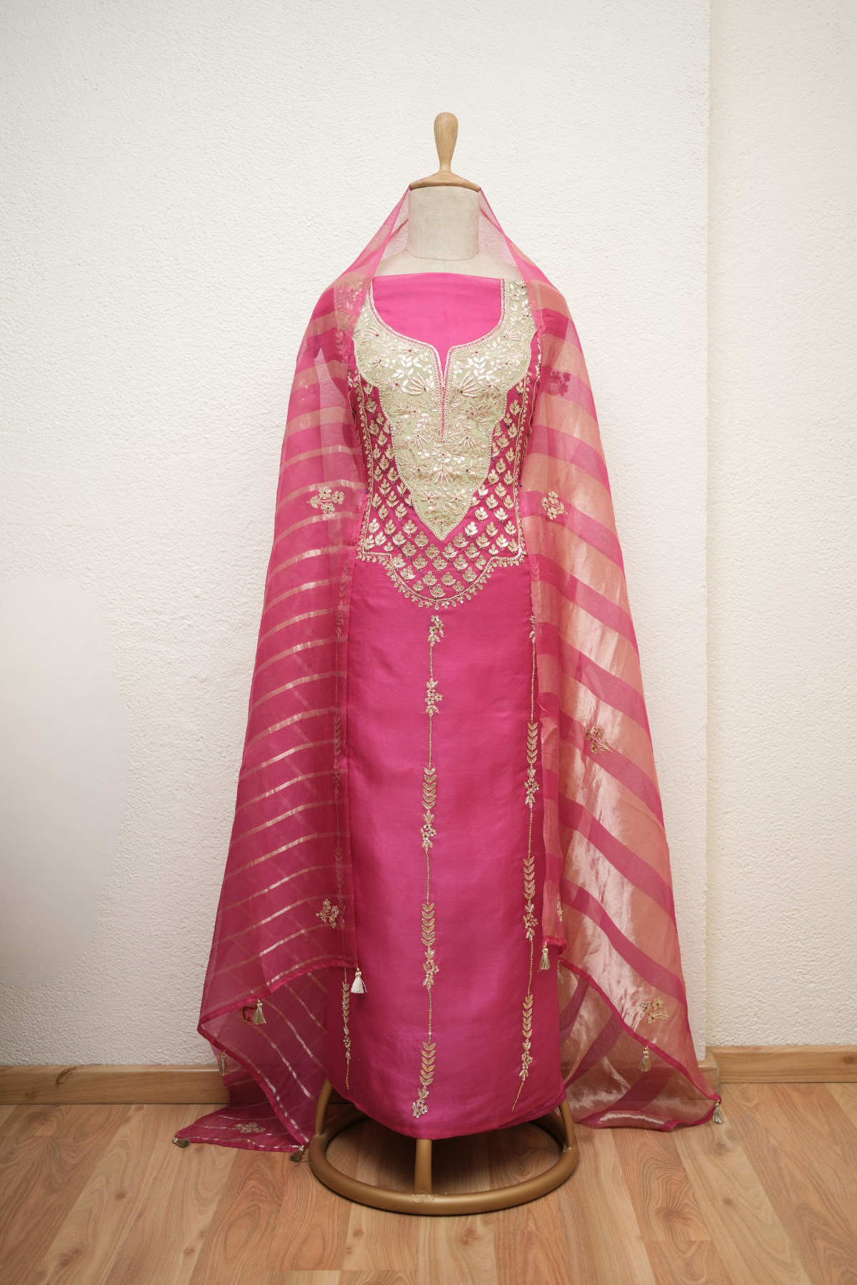 PATCH WORK GOTTA EMBROIDERY