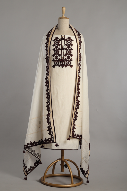 White-Brown Dual Tone Mul Kurta with Geometrical Applique Motifs
