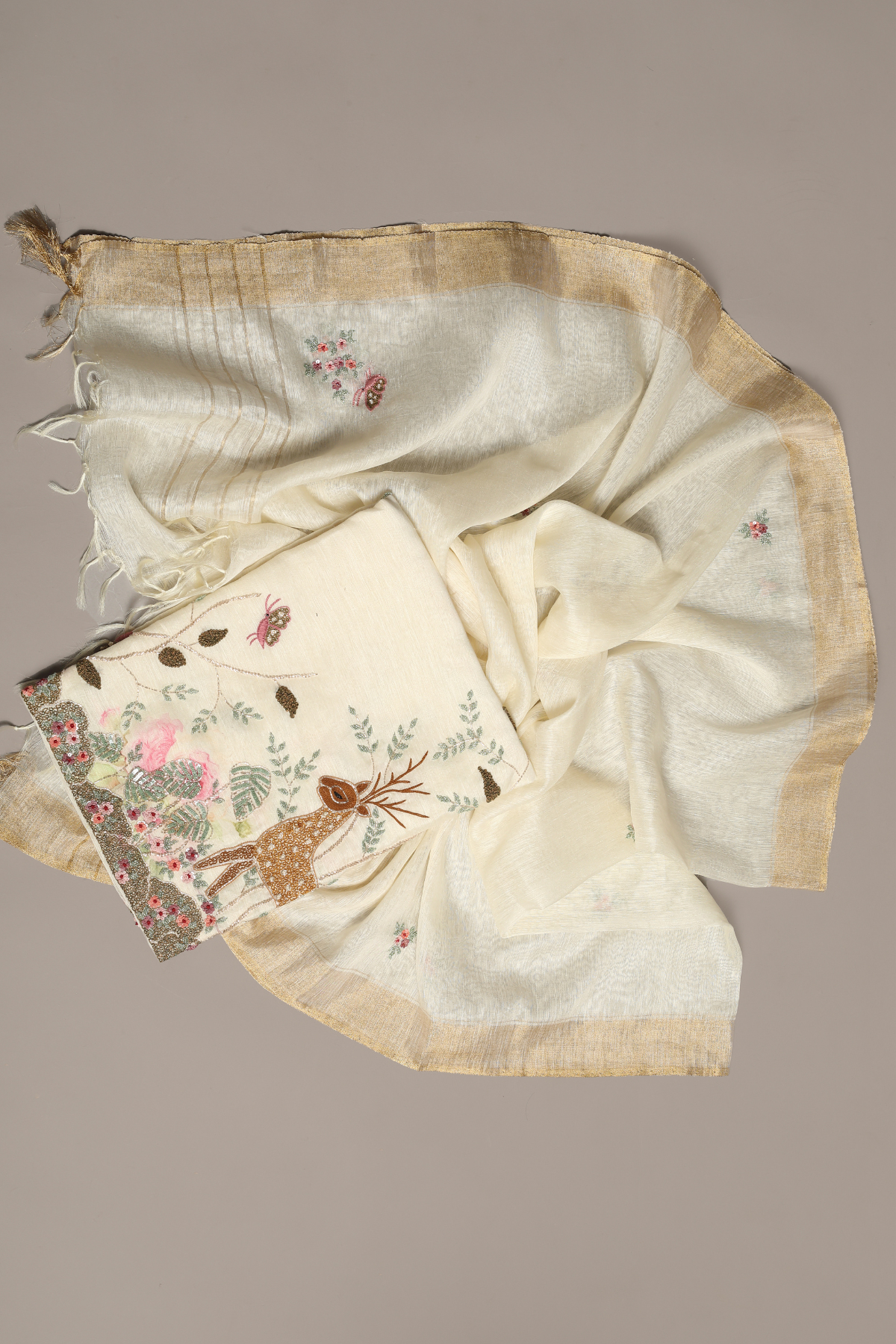 Off White Linen Printed Kurta Set Highlighted with Intricate Deer Motif Embroidery