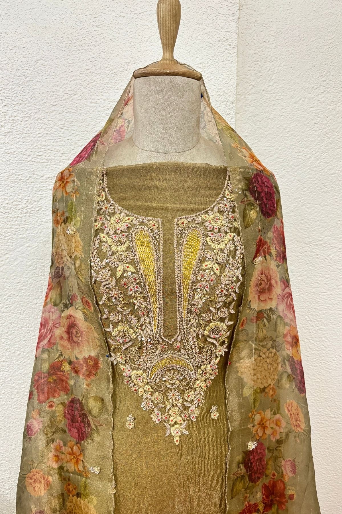 SAGE GREEN CRUSH TISSUE KURTA WITH FLORAL PRINT DUPATTA