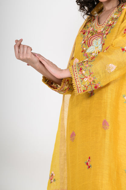 Mustard Yellow Kurta Set & Dupatta with Thread Work in Pure Linen