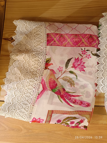 Cream Coloured Pink Floral Pinted Saree