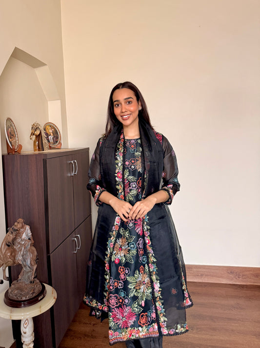 STITCHED BLACK ORGANZA SUIT SET