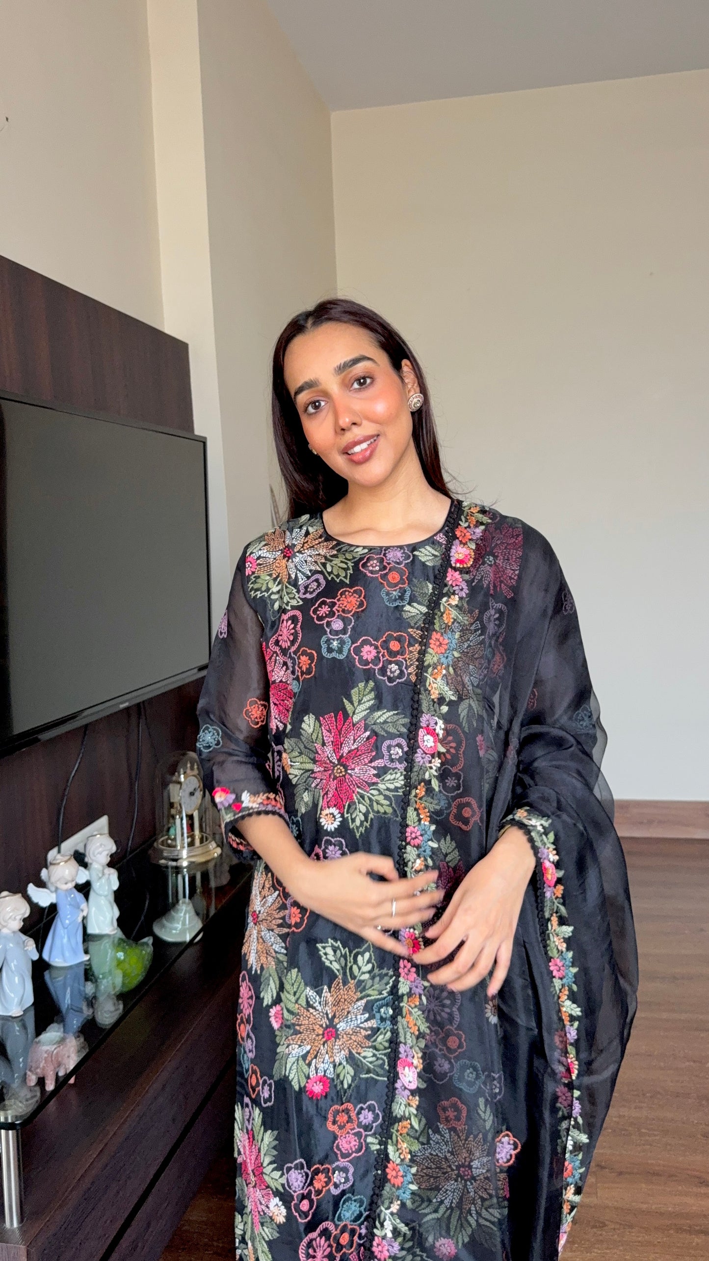STITCHED BLACK ORGANZA SUIT SET