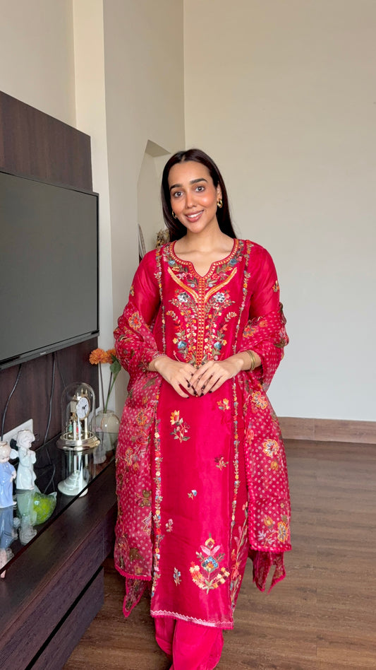 STITCHED RED ORGANZA SUIT SET